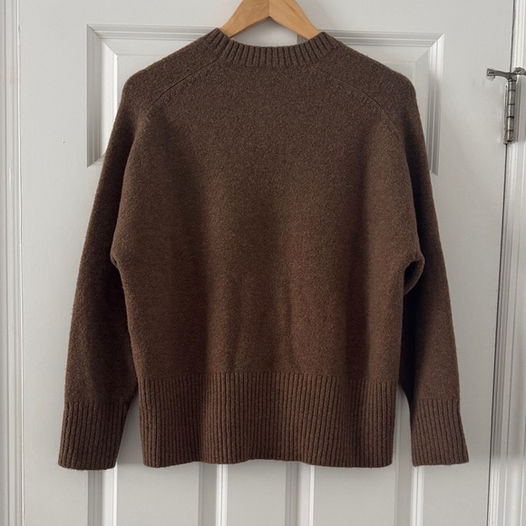 Zara Women’s Rich Brown Crewneck Sweater - Picture 5 of 5
